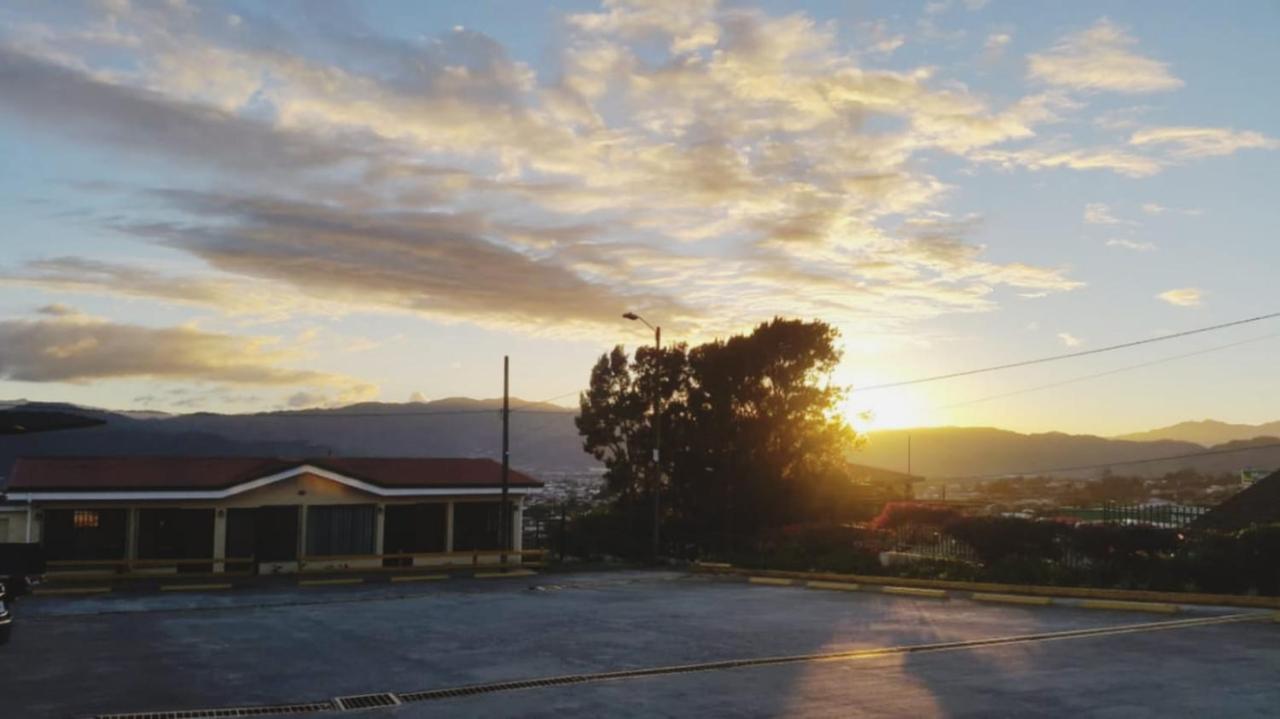 Hotel Las Brumas Cartago Luaran gambar