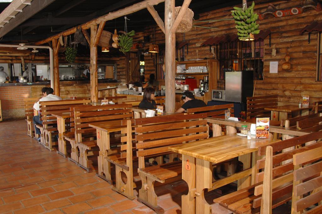 Hotel Las Brumas Cartago Luaran gambar