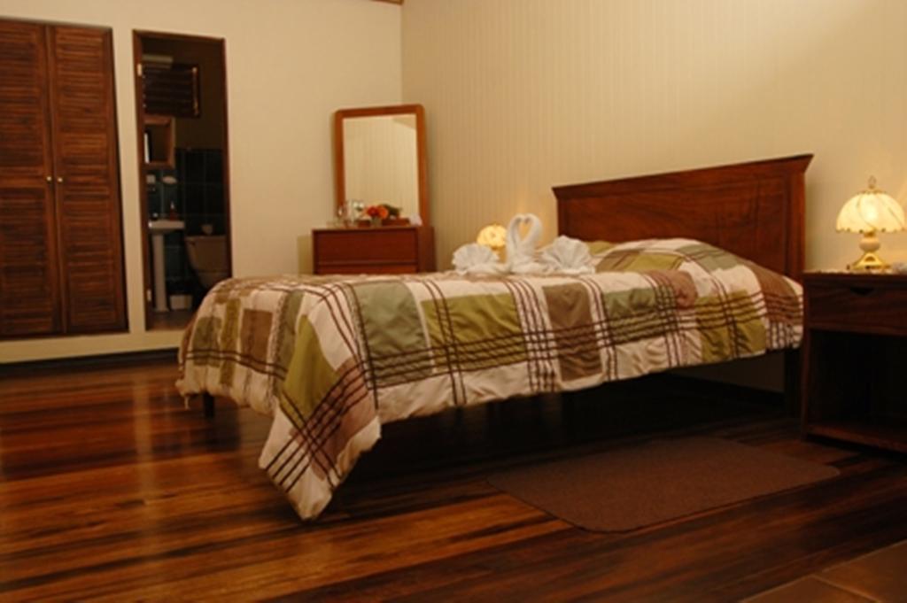 Hotel Las Brumas Cartago Bilik gambar