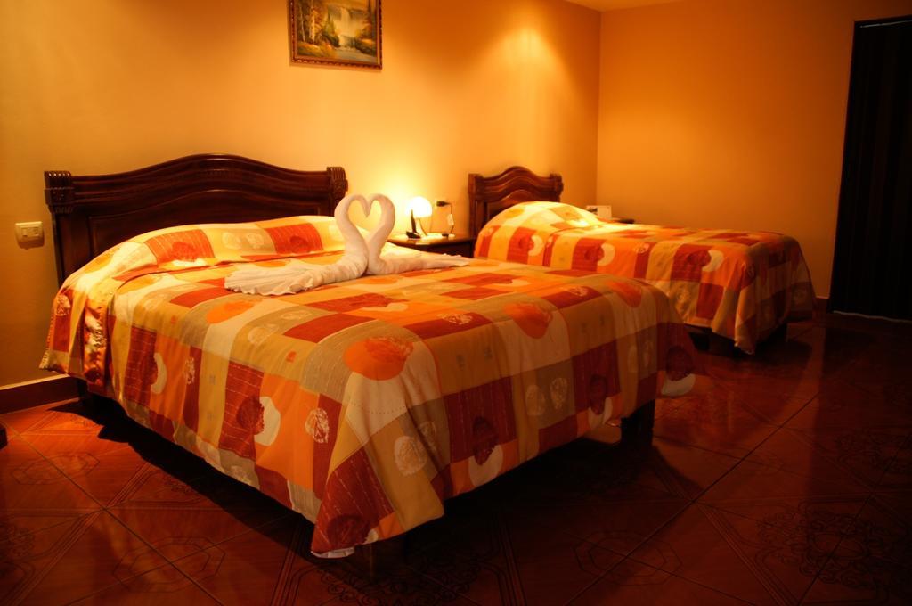 Hotel Las Brumas Cartago Bilik gambar