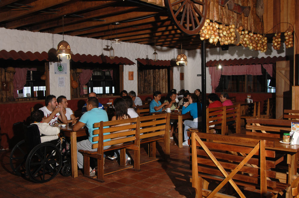 Hotel Las Brumas Cartago Luaran gambar
